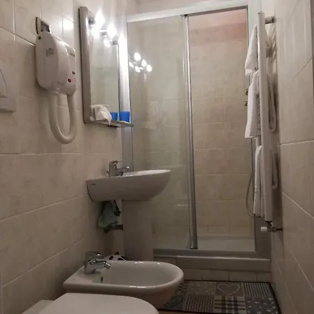 La Loggia بيت ضيافة ليفانتو