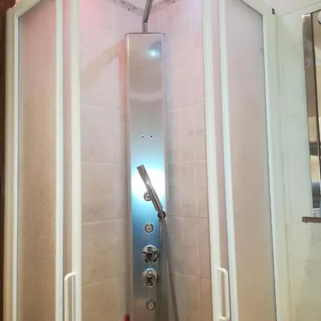 La Loggia بيت ضيافة ليفانتو