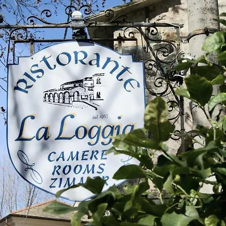 La Loggia بيت ضيافة